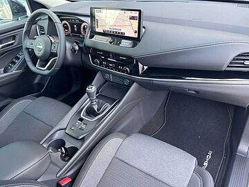 Nissan QASHQAI 1.3DIG-T 140CV 2WD MT  N-CONNECTA TECHO + QASHQAI 1.3DIG-T 140CV 2WD MT  N-CONNECTA TECHO + WHITE 3P/BLACK M